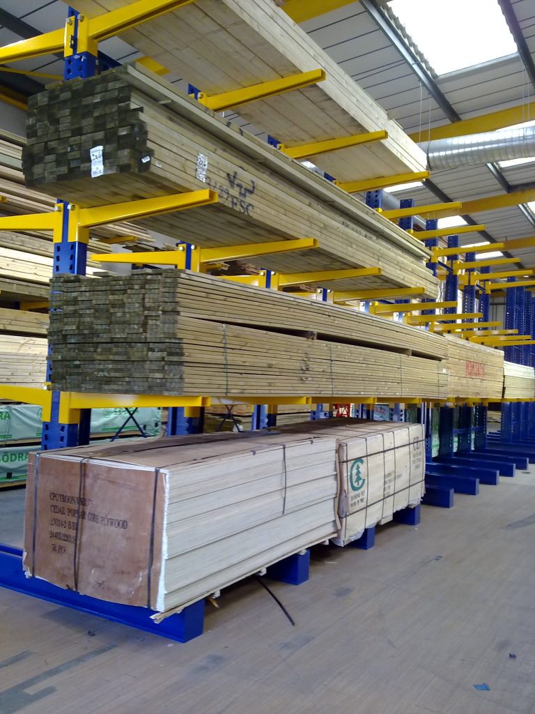 Double-sided internal cantilever racking