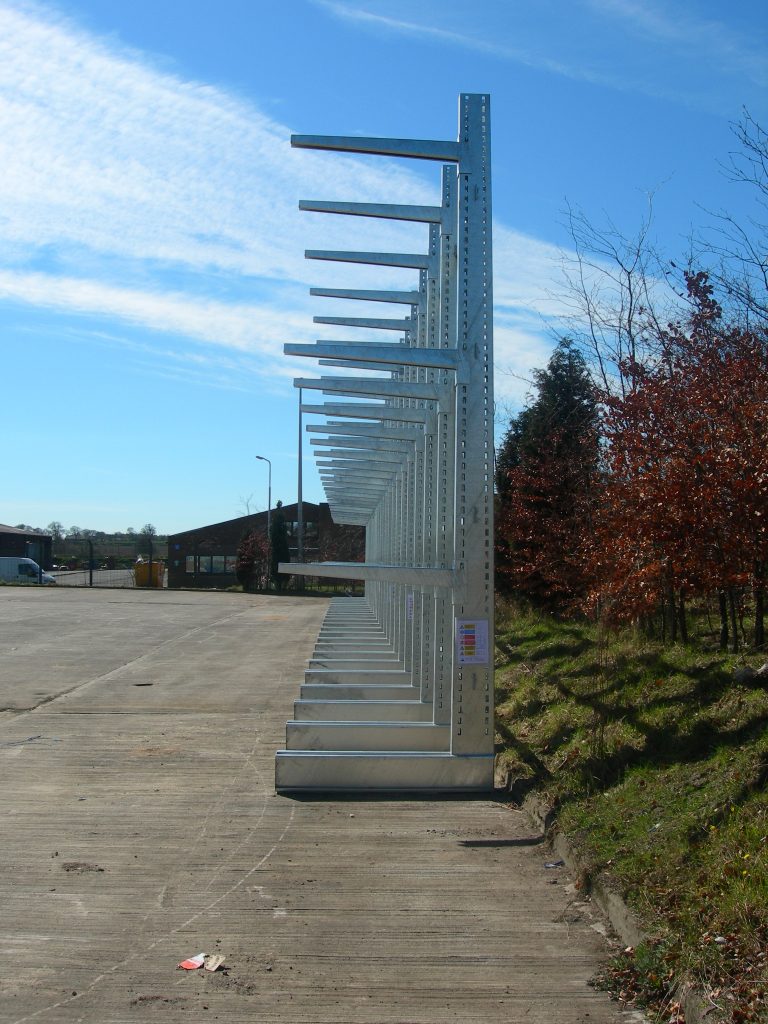 Heavy-Duty Cantilever Racking